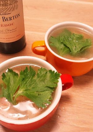 ワインに合う♪セロリと新玉ねぎのスープ-レシピのメイン写真