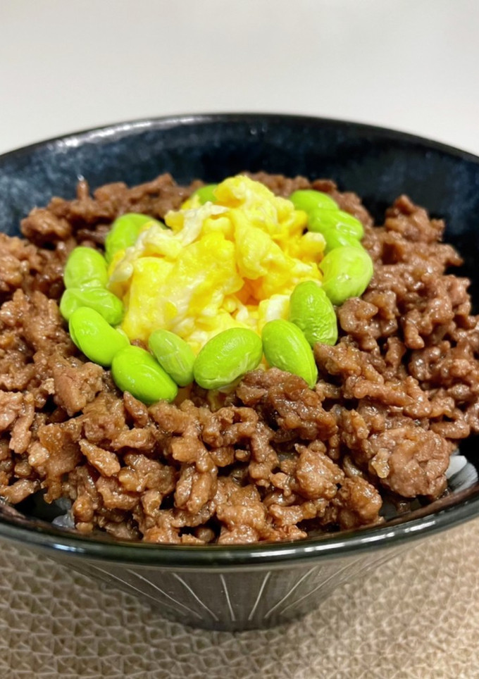 甘辛肉そぼろとふわふわたまご丼-レシピのメイン写真