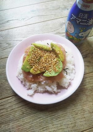 まぐろに亜麻仁油でトロのように旨みアップ-レシピのメイン写真