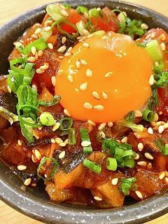 カツオたたきの月見ユッケ-レシピのメイン写真
