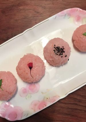 桜色おにぎり-レシピのメイン写真