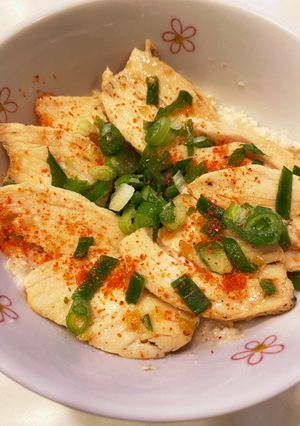 ピリ辛サラダチキン丼風オートミール！-レシピのメイン写真