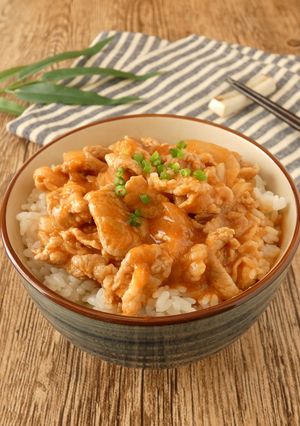 豚チリ丼-レシピのメイン写真