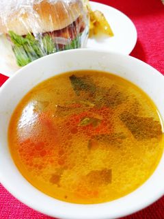 シンプルなセロリとパプリカと新玉スープ-レシピのメイン写真