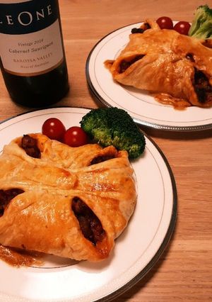 ワインに合う♪豚肉と舞茸のミートパイ-レシピのメイン写真