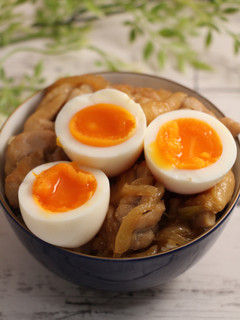 悪魔の親子丼 ごろごろ肉卵にとろとろ玉葱-レシピのメイン写真