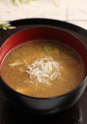 簡単！鉄分カルシウムのお味噌汁-レシピのメイン写真