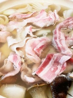 新玉葱と豚バラ肉のしゃぶしゃぶ鍋-レシピのメイン写真