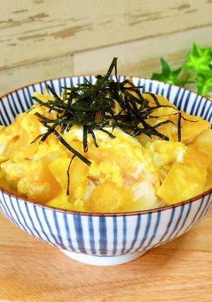 お父ちゃんの油あげ＆玉ねぎで玉子丼♪-レシピのメイン写真