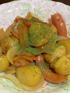 新ジャガ・新タマとソーセージのバター醤油-レシピのメイン写真