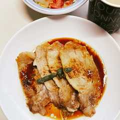 รูปของ 豚生姜焼き用肉の刻み青じそチューブ掛け♡
