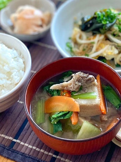 たっぷり野菜と高野豆腐のみそ汁-レシピのメイン写真