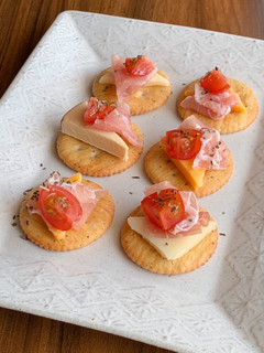 生ハムとチーズのリッツ-レシピのメイン写真