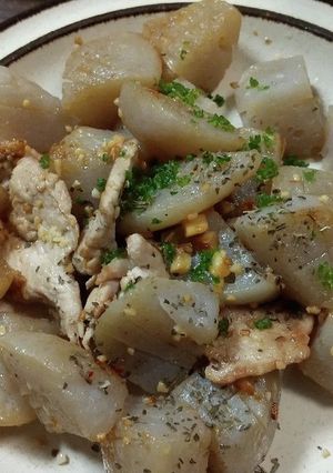 こんにゃくのガリバタ醤油炒め-レシピのメイン写真