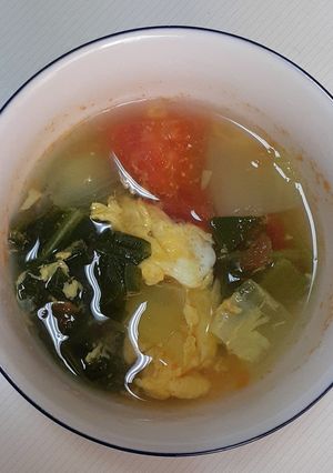 チンゲン菜とトマトの卵スープ-レシピのメイン写真