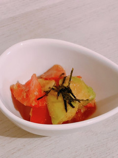 アボカドとトマトのワサビにんにく和え-レシピのメイン写真