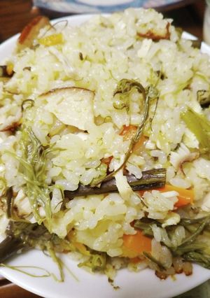 スモークチキンと山菜の炊き込み御飯-レシピのメイン写真