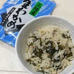 三陸産塩蔵わかめとツナの炊き込みごはん-レシピのメイン写真
