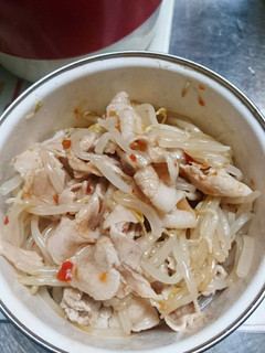 豚肉ともやしのチリソース合え-レシピのメイン写真