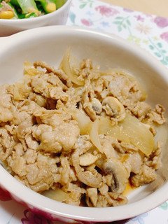 【自分用】豚肉と玉ねぎとキノコの生姜焼き-レシピのメイン写真