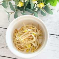 A picture of 豆もやしのナムル.