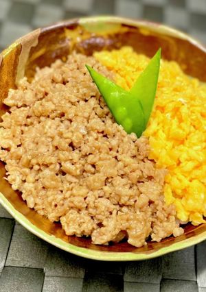 ふっくらジューシー♡鶏そぼろの二色丼-レシピのメイン写真