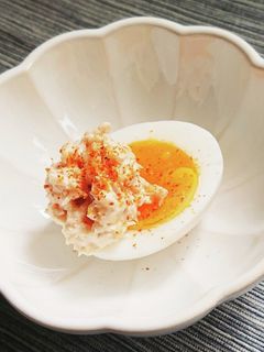 ゆで卵の鮭マヨ一味のせ♪-レシピのメイン写真