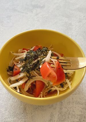 新玉ねぎとトマトの昆布つゆ和え-レシピのメイン写真