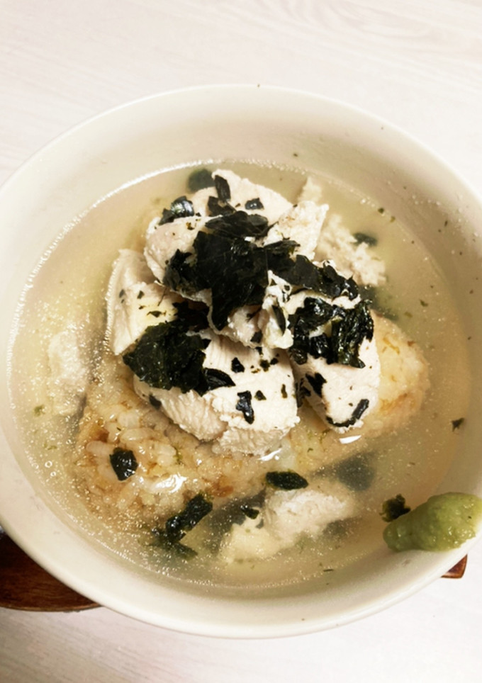 おかかおにぎりと鶏むねの出汁茶漬け-レシピのメイン写真