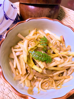 山うどの皮とミョウガ&新生姜の塩きんぴら-レシピのメイン写真