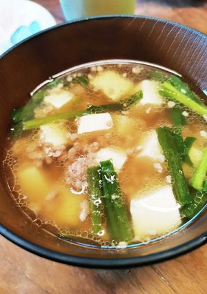 餃子かも?!スープ (挽肉、豆腐、ニラ)-レシピのメイン写真