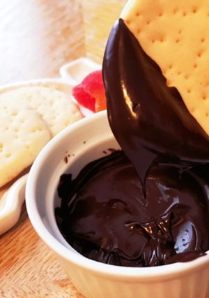 チョコで贅沢気分なクラッカーの食べ方☆-レシピのメイン写真