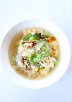 簡単な【レタスと卵の中華スープ】-レシピのメイン写真