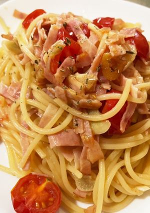 ミニトマトとベーコンの簡単パスタ-レシピのメイン写真