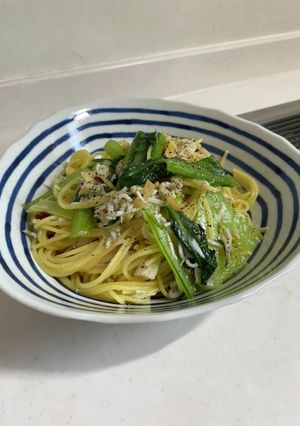 超簡単！しらすと小松菜のペペロンチーノ-レシピのメイン写真