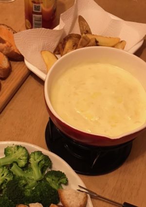チーズフォンデュ-レシピのメイン写真