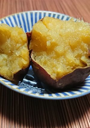 蜜いっぱい！ねっとりしっとり簡単焼きいも-レシピのメイン写真