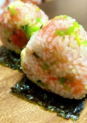 食べ応え◎たらこチーズの彩りおにぎり-レシピのメイン写真