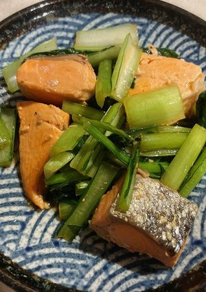 鮭と小松菜のバター醤油炒め-レシピのメイン写真