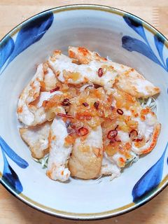 鶏むね肉の唐揚げ丼をネギソースで-レシピのメイン写真