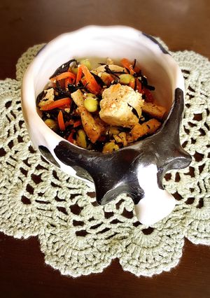 あのコンビニ風！？お豆腐とひじきの煮物-レシピのメイン写真