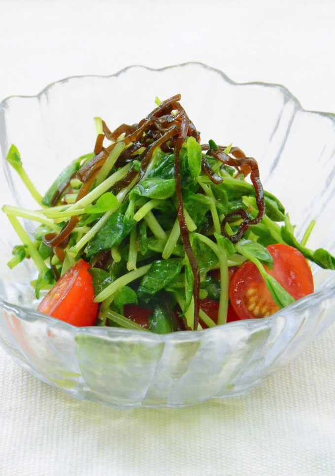 豆苗とトマトの塩昆布浅漬け-レシピのメイン写真