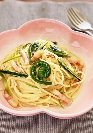 こごみとウドのパスタ★ささっとワンパン♪-レシピのメイン写真