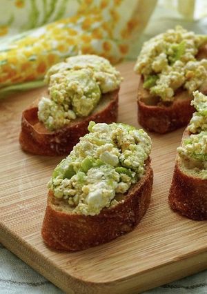 そら豆とトマト風味チーズのブルスケッタ-レシピのメイン写真