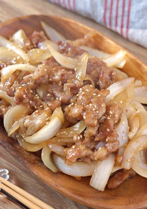 豚こま切れ肉と新玉ねぎの生姜焼き-レシピのメイン写真