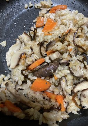 椎茸とにんじんとツナの混ぜご飯-レシピのメイン写真
