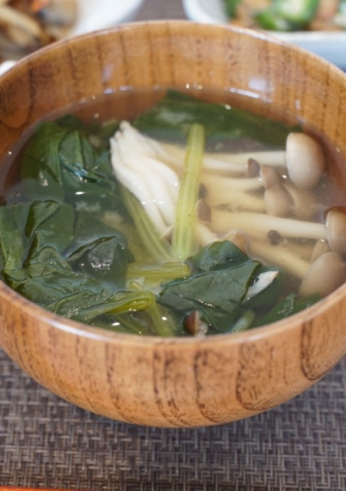 管理栄養士のほうれん草としめじのみそ汁-レシピのメイン写真