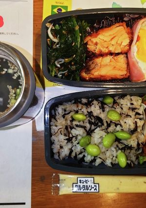 エンペラーサーモンフライ　ナポリタン弁当-レシピのメイン写真