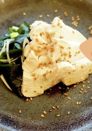 筋肉飯「わかめサラダ、蒸し鶏添え」-レシピのメイン写真