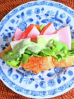 ハムとクリームチーズのバジルサンド-レシピのメイン写真